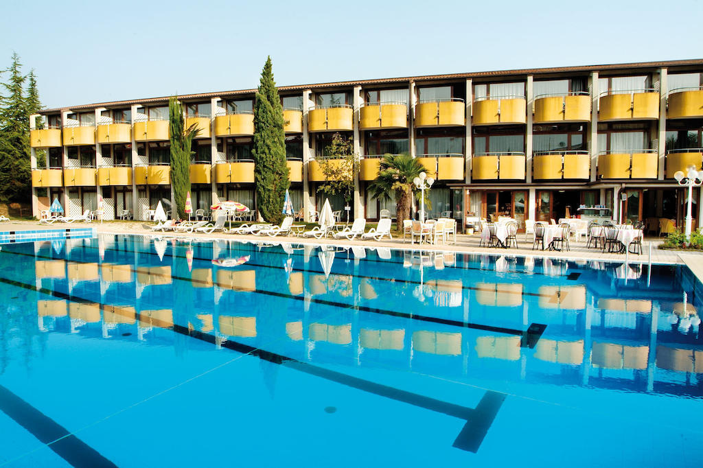 גארדה Hotel Palme & Suite מראה חיצוני תמונה