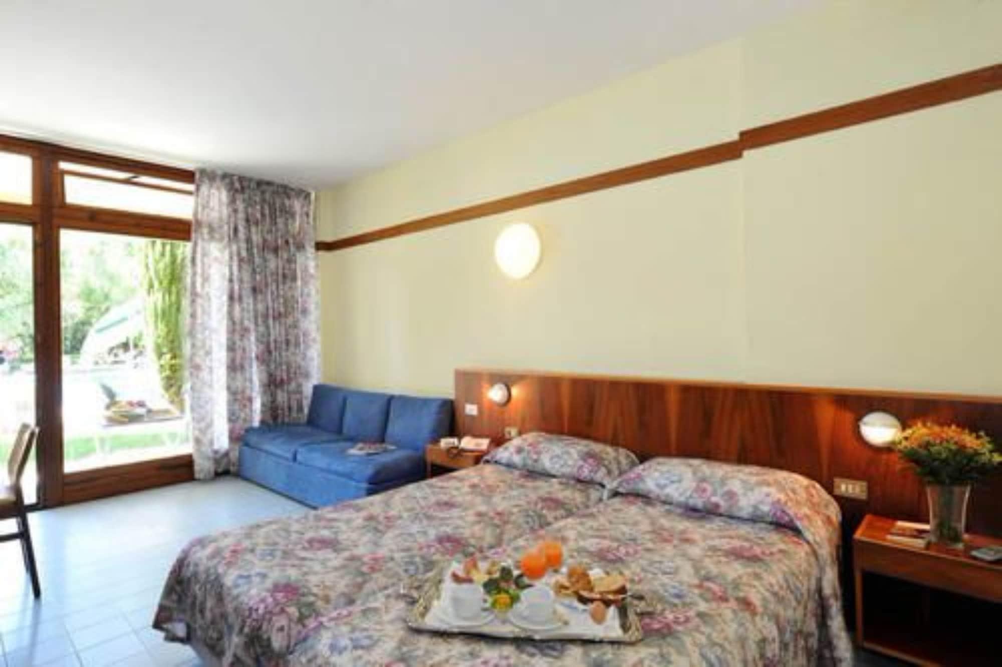 גארדה Hotel Palme & Suite מראה חיצוני תמונה