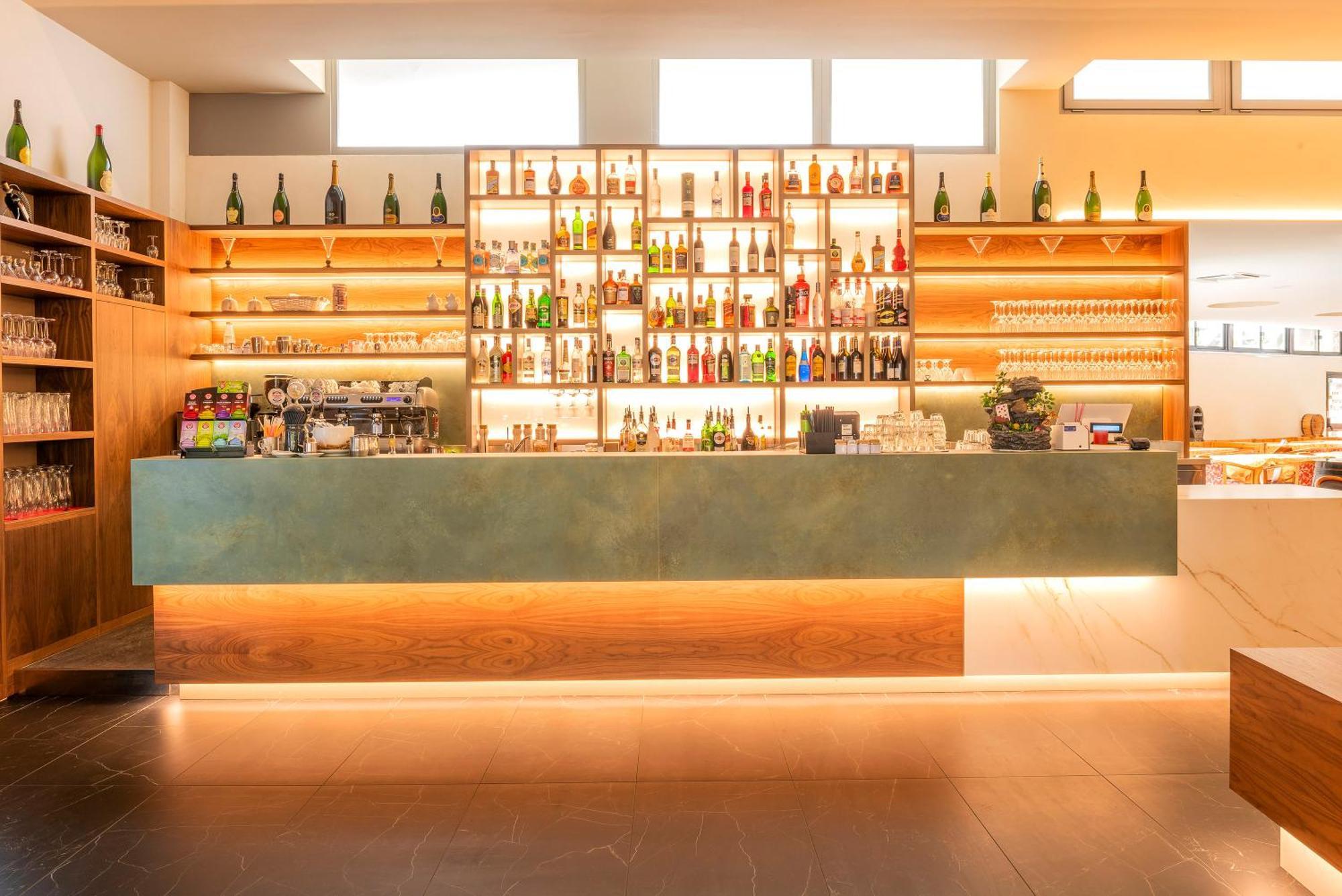 גארדה Hotel Palme & Suite מראה חיצוני תמונה