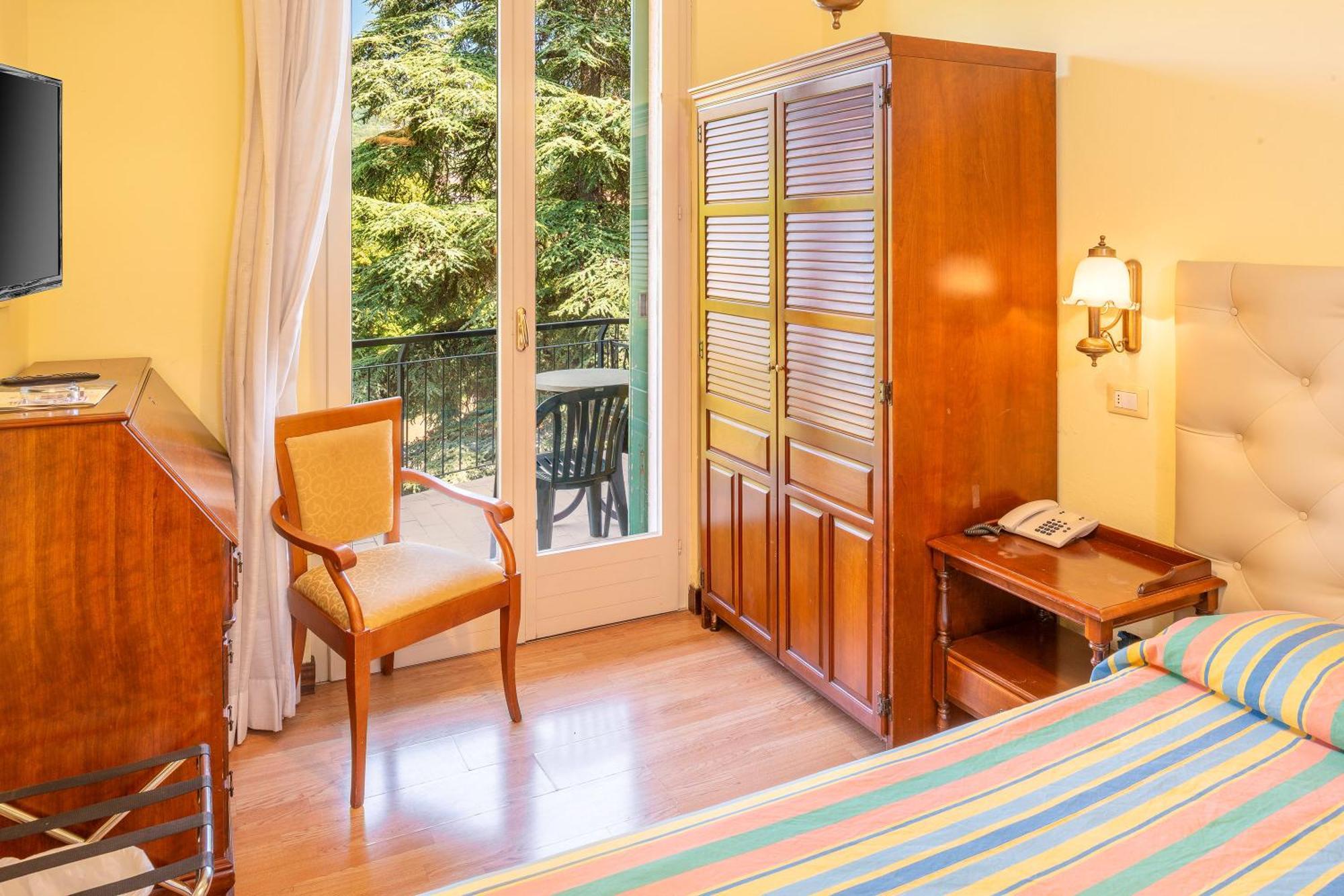 גארדה Hotel Palme & Suite מראה חיצוני תמונה