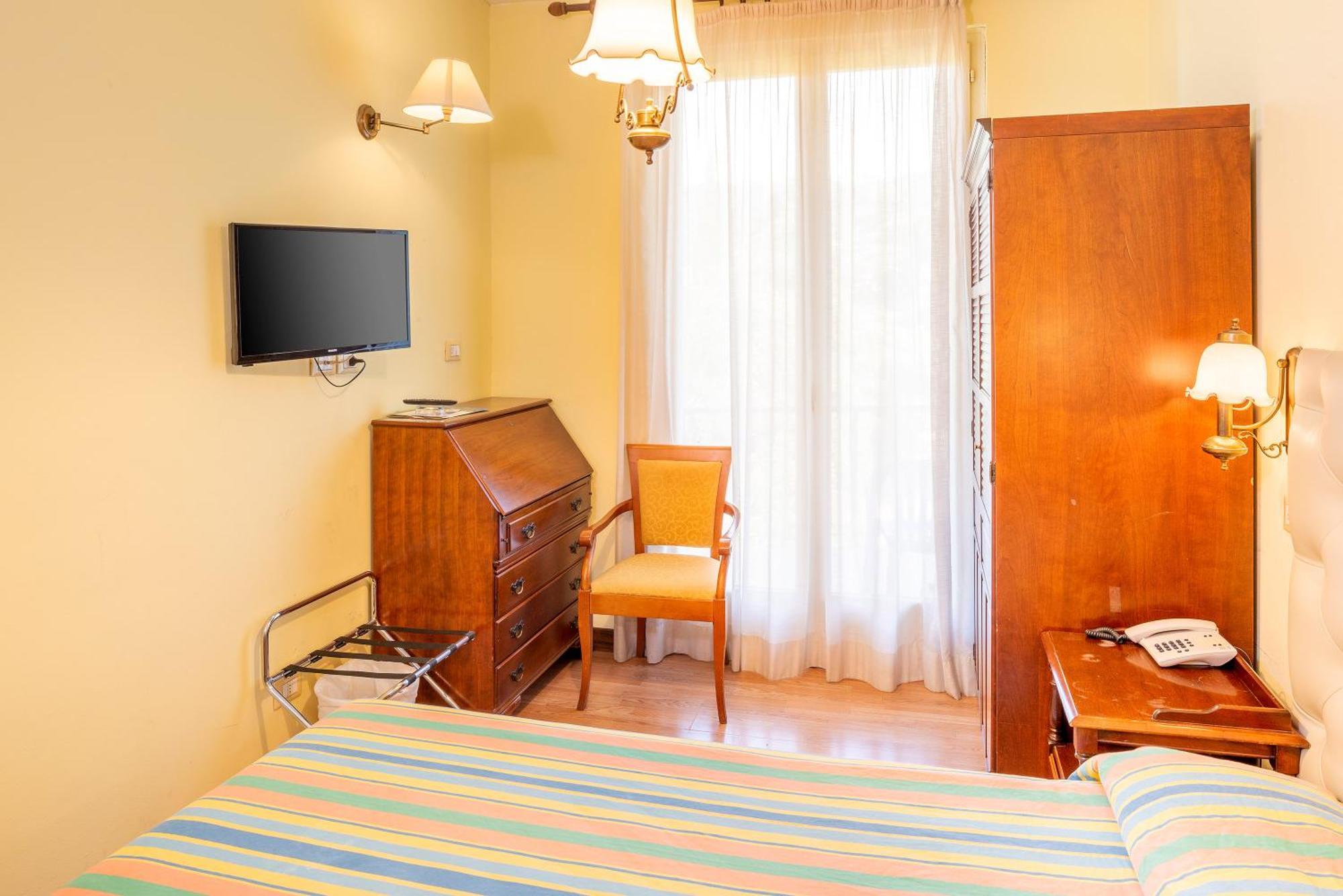 גארדה Hotel Palme & Suite מראה חיצוני תמונה
